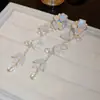 Brincos de Agulha Prata com Diamantes e Pérolas, Design de Borla em Flor, Brincos Estilosos e Luxuosos com um Toque de Alto Padrão