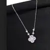 Collar vintage de nácar con flor de cerezo y trébol de cuatro hojas para mujer, diseño de nicho con un toque de alta gama, accesorio de cadena para clavícula versátil