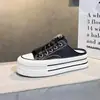 2026 Novo Estilo Inspirado em Chanel Sola Grossa Moda de Verão Super Popular Strass Versátil Slip-On Casual Sapatos Femininos