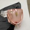 Bolsa Pequena de Verão para Mulheres Pedido Estrangeiro 2026 Nova Bolsa Versátil de Ombro Transversal Estilo Coreano Bolsa de Mão com Toque de Luxo Bolsa Saco