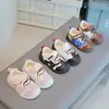 Zapatos de malla nuevos para bebé de primavera y verano, para niños y niñas de 1 a 2 años, suela de goma suave, transpirables, antideslizantes, casuales para niños pequeños