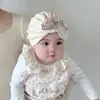 Touca de Bebê Estilo Primavera e Outono Protege a Moleira Touca para Recém-nascidos para Meninos e Meninas Meses Pequenos Quente à Prova de Vento Inverno Chapéu Indiano