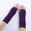 Conjunto de Brazos Cálidos de Lana de Moda para Hombre y Mujer Invierno Nuevo Guantes de Punto Jacquard Colgante de Madera