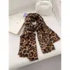 Mismo estilo que un hogareño Y2K Bufanda Chal con Borlas Estampado de Leopardo Estilo Chica Caliente del Milenio Bufanda para el Cuello Protector de Cuello Cálido para Mujer