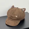 Gorra Octagonal de Ante con Bordado de Letras para Mujer, Versátil Otoño e Invierno, Adelgaza el Rostro, Gorra de Periodista Dulce y Linda con Orejas de Gato, Gorra de Pico