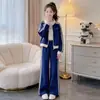 2026 Nuevo Conjunto Deportivo de Otoño Estilo Coreano para Niñas Chaqueta Rayada Elegante para Niñas Grandes Pantalones de Pierna Ancha Conjunto de Dos Piezas