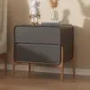 Mesa de noche de lujo ligero pequeña de madera maciza simple moderna minimalista mesa de noche italiana para el hogar dormitorio gabinete de almacenamiento de cuero