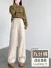 Pantalones Rectos Casuales Sueltos de Cintura Alta Nuevos para Otoño e Invierno 2025 Versátiles para el Uso Diario Calientes Forrados de Polar Patrón de Espiga Cortos