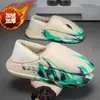 Sapatos de Algodão Inverno Forrados com Lã Quentes para Interior e Exterior Chinelos de Algodão Masculinos Transfronteiriços Tamanho Grande Casuais Totalmente Fechados Impermeáveis Botas de Algodão para Esqui