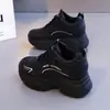 Novos Tênis Esportivos Femininos 2026 para Primavera e Outono, Versátil e Confortável, Estilo Coreano, Moderno, Antiderrapante, Aumenta a Altura, Sola Grossa, Estilo "Dad Shoes" YH002