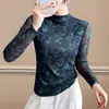 Camisa Básica Gola Alta Meia para Mulheres 2025 Outono e Inverno Novo Design Top de Renda Estampada com Camiseta Interna Elegante de Manga Longa