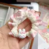 Scrunchie Plissado de Cetim Primavera e Verão Elástico Alto Rosa Mousse Morango Prendedor de Cabelo para Rabo de Cavalo Acessório de Cabelo