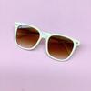 Nuevas gafas de sol para niños 2023 tachuelas de arroz para niños y niñas moda genial moda gafas de sol deportivas protectoras contra rayos ultravioleta