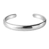 Pulsera de Acero de Titanio de Alta Gama Transfronteriza Europea y Americana Más Vendida Pulsera de Acero Inoxidable Electrochapado Color Brillante Resistente al Desgaste Estilo Simple Moderno