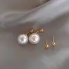 Pendientes Simples de Perlas Colgantes Traseras en Forma de C, Pendientes de Perlas de Moda Elegantes Estilo Francés Retro Inspirados en Chanel