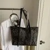 Bolso tote estampado de leopardo, gran capacidad, bolso de mano versátil para mujer, adecuado para ir al trabajo, bolso de hombro, bolsa de compras, estilo nuevo, venta al por mayor para exportación