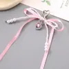 Estilo Nuevo Coreano Colgante de Bolso con Flor y Lazo de Perlas Llavero Versátil Colgante Decorativo Cadena para Teléfono Móvil Joyería