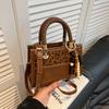Bolsos de Diseño Nicho Retro y Elegantes, Bolsos Cruzados, Bolsos de Mujer de Venta Caliente, Populares Versátiles a la Moda Casual de Mano, Bolsos Cuadrados Pequeños