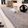 Cojín de sofá para mascotas exclusivo de Amazon, adecuado para todas las estaciones, manta de sofá antideslizante y resistente a los arañazos, funda de sofá simple de color liso estilo europeo