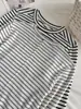 Camiseta de manga larga para mujer de Tencel Lyocell con rayas de contraste, cuello redondo, estilo coreano, holgada y casual, adecuada como prenda interior para el verano