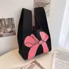 Bolsa Panda Fofa Bolsa Balde de Lã Tricotada Feminina Versão Japonesa e Coreana Bolsa Tote Casual Versátil para Levar na Mão Bolsa para Lanche