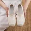 Zapatos de Tela Old Beijing Personalizados de Malla Transpirable Nueva con Suelas Planas Antideslizantes Suaves para Comercio Transfronterizo, Zapatos sin Cordones para Mujer