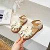 Zapatos Nuevos Primavera Verano 2026 Zapatos de Bebé Antipatadas Suela Suave con Lazo Sandalias de Princesa de Punta Cerrada Sandalias para Niños Pequeños