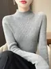 Suéter de punto de cuello medio alto para mujer para otoño e invierno, de manga larga, cuello alto, acanalado, corte ajustado, suéter versátil como capa base