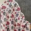 Elegante Tela Jacquard Repujada con Flores Rojas y Azules Estilo Retro Vestido de Moda Cheongsam Chaleco Bolso Hecho a Mano Tela Teñida en Hilo