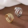 Anel de Cobra Enrolada Moda Estilo Coreano, Simples Hip-Hop Nicho Cravejado com Diamantes Anel de Alta Qualidade em Forma de Cobra Atacado Modelo Casal