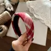 Nueva Diadema Ancha de Lana Estilo Coreano para Otoño e Invierno con Letras Doradas, Elegante Diadema Alta con un Toque Vintage y de Alta Gama