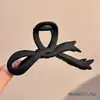 Elegante pinza de garra floral para peinado semi-recogido, nuevo modelo 2026 para mujer, pinza de tiburón de tamaño mediano para la parte trasera de la cabeza, accesorio para el cabello