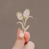 Broche de Tulipan de Cristal, Broche Elegante y Clásico para Traje, Ramo de Flor de Perla de Clase Alta de Nicho al por Mayor
