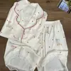 Pijama de oso chic y elegante con ribete de encaje, conjunto de shorts de manga corta de verano para mujer, adecuado para usar afuera como ropa de casa