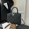 Bolso bordado de mujer de moda 2026, bolso cruzado acolchado versátil, bolso de moda transfronterizo para mujer