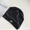 Gorro de punto transpirable de alta gama estilo japonés para mujer, nuevo gorro de lana de otoño con circunferencia de cabeza ampliada, sombrero adelgazante y que cubre la cabeza para clima frío