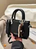 Bolso de Mano Cuadrado Pequeño Más Vendido Transfronterizo para Mujer 2026 Nuevo Retro Versátil Bolso Cruzado Moda de Nicho Súper Popular Bolso para el Trabajo