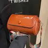 Bolso Pequeño Retro Bolso de Mujer Nicho 2023 Nuevo de Moda Otoño e Invierno Versátil Correa Ancha Bolso de Hombro Cruzado Popular Bolso Cilíndrico