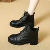 Botas Martin de sola grossa femininas 2026 nova primavera e outono estilo britânico botas curtas para pessoas baixas botas curtas que aumentam a altura sapatos femininos versátil