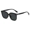 Gafas de sol cuadradas retro para conducir para mujer, Gafas de sol pequeñas a la moda que realzan el rostro, Gafas de sol polarizadas casuales de moda