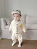 Macacão de Bebê Outono Novo Estilo Moda para Menino Fato Dividido Elegante de Três Peças Roupas de Menino Roupas Casuais para Passeio Primavera e Outono Tendência