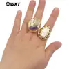 Anel Aberto Mpr132 Pérola de Água Doce Grande Colorida Cravejado com Pedras Pequenas Banhado a Ouro 18K Estilo Palácio Europeu