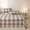 Modelo nuevo 2026 sábana de cama de algodón grueso pieza única 100% algodón puro funda de almohada de lino engrosada juego de tres piezas tapete de enfriamiento de verano