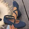 Zapatos de suela blanda con tacones de cuña versátiles y cómodos, adecuados para ir al trabajo en primavera y verano, negros 2025 de corte bajo para mujer con tira cruzada de gamuza gris