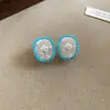 Nuevos pendientes de estilo europeo y americano con aguja de plata y detalles de diamantes en forma de cruz C, pendientes de diseño único, modernos y versátiles para el uso diario