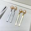 Pendientes verticales de aguja de plata S925 con perlas naturales de agua dulce, barras de plata pequeñas y ligeras de lujo, pendientes elegantes de fritilaria colorida.