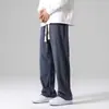 Calça masculina de veludo cotelê para outono e inverno, marca da moda, tamanho grande, corte reto, vintage, versátil, estilo americano, caimento solto, forrada com fleece, calça comprida casual