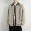 Outono/Inverno 2026 Novo Estilo Suéter com Gola Reversível Cardigan de Tricô Jaqueta Masculina Moda Casual Versátil Design Color Block