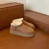 Botas Cortas de Suela Gruesa de Invierno 2026 con Forro de Lana, Zapatos de Algodón Bajos Engrosados y Cálidos, Botas de Nieve Impermeables y Antideslizantes para Exteriores para Mujer