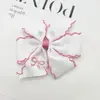 Presilhas de Cabelo Flor de Fita Canelada Personalizadas Atacado Acessórios de Cabelo Bordados com Fita Canelada Infantil Headwear Requintado de Princesa para a Parte de Trás da Cabeça
